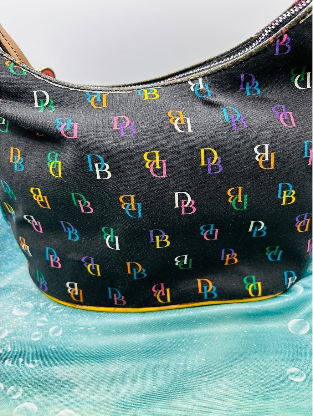 Vintage Y2K Dooney & Bourke Multicolor Monogram Hobo Shoulder Bag Pink ๐ Charm - Picture 3 of 12